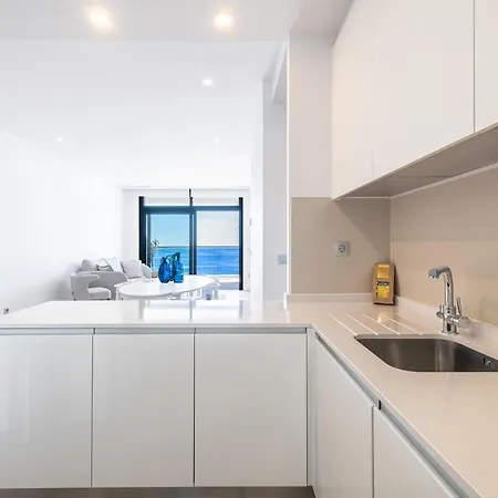 Sunset Cliffs Deluxe 1054 Poniente