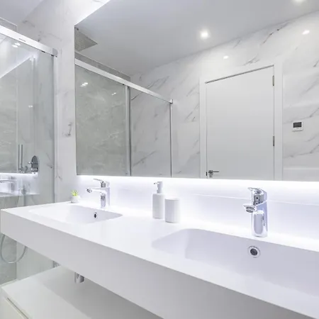 Sunset Cliffs Deluxe 1054 Poniente *